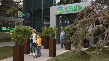 Top Russian bank expands operations in Crimea