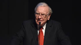 Warren Buffet slams executives of failed US banks