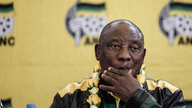 South African president faces predecessor in court