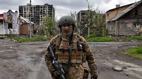 Por dentro do 'moedor de carne de Bakhmut': como a Rússia forçou os ucranianos a se retirarem de Artyomovsk, sua suposta 'fortaleza' em Donbass