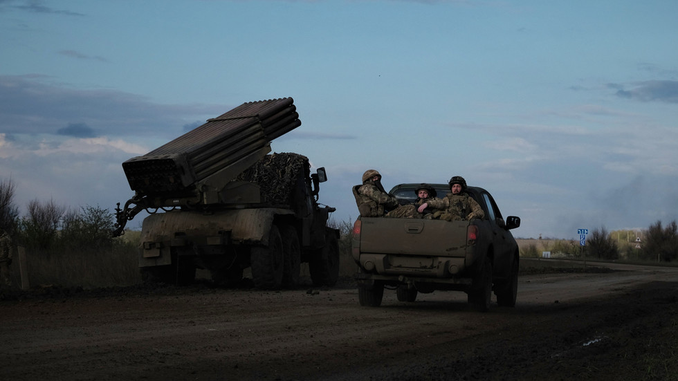 https://www.rt.com/information/577441-ukraine-weapons-counteroffensive-zhovkva/Ukraine lacks weapons to launch counteroffensive – Zelensky aide