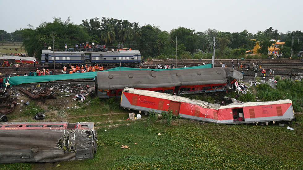 India rail tragedy: Top investigative agency to start its own probe into the 275 deaths