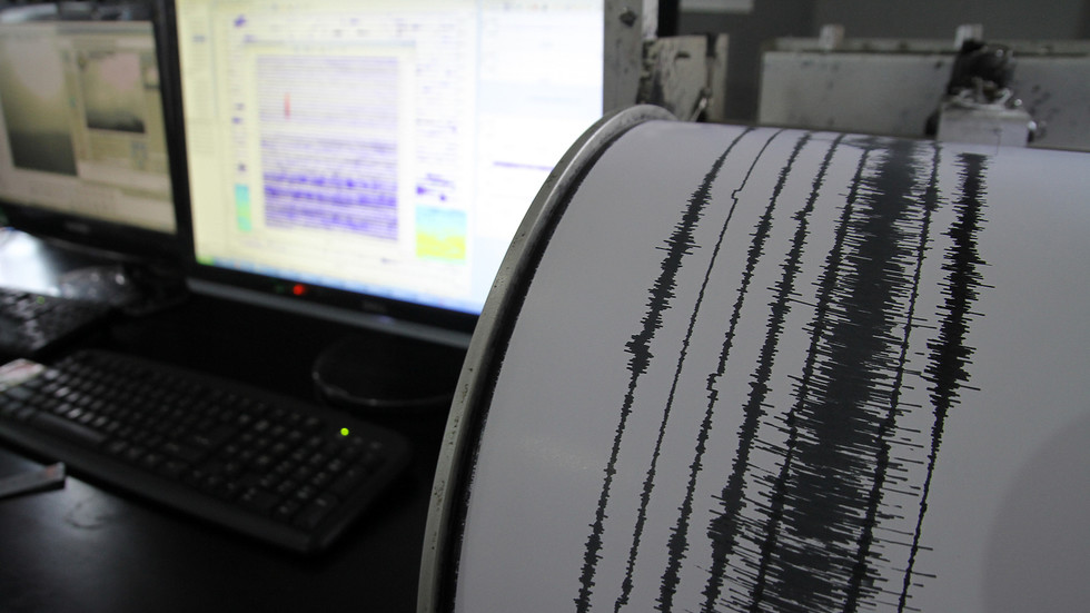 https://www.rt.com/information/578215-france-rare-earthquake-strikes/France hit by uncommon ‘very sturdy’ earthquake