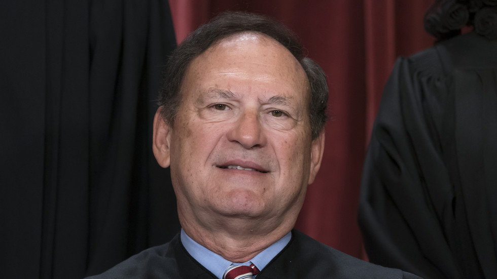 https://www.rt.com/information/578423-samuel-alito-donor-gift/Republican donors wooed Supreme Courtroom justice with lavish trip – report
