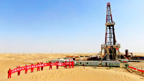 China drilling its deepest hole