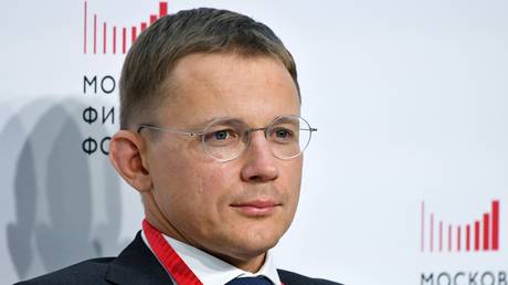 Russian Finance Ministry explains why it scrapped planned tax hike for workers abroad