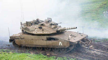 File photo: A Merkava IV tank of the IDF 75th Battalion during a drill in northern Israel, February 19, 2015.