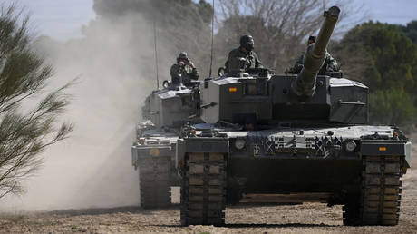 FILE PHOTO. Ukrainian military personnel receive armoured manoeuvre training on German-made Leopard 2 battle tanks at the Spanish army's training centre of San Gregorio in Zaragoza.