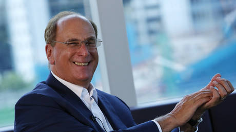 BlackRock recruiter dishes on war profiteering to undercover reporter