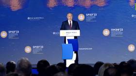 Putin outlines economic outlook for Russia