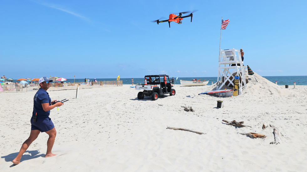 https://www.rt.com/information/579410-new-york-shark-attacks-drones/New York super-sizes anti-shark drone fleet