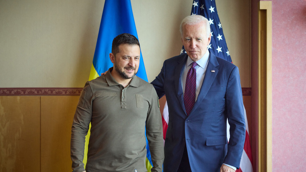 https://www.rt.com/information/579513-biden-zelensky-meeting-vilnius/Biden to fulfill with Zelensky at NATO summit – media