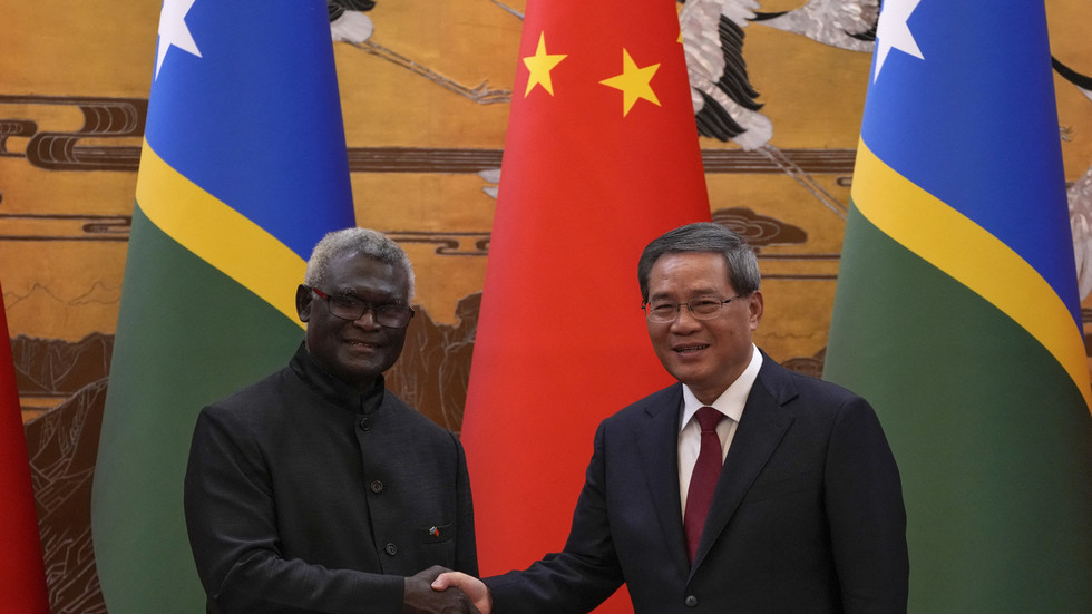 https://www.rt.com/information/579569-solomon-islands-china-pacts-security/Beijing indicators controversial pact with Solomon Islands