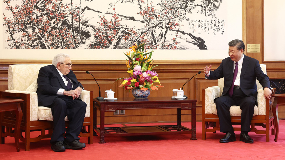 https://www.rt.com/information/580019-henry-kissinger-meets-xi-jinping/Veteran US diplomat meets Xi