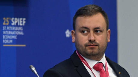 Russian media editor forced to flee EU nation after threats &ndash; Moscow