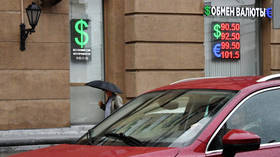 Moscow reveals reasons behind weakening ruble