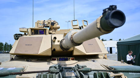 A US Army M1A1 Abrams tank with mounted mine roller, as delivered to Ukraine.