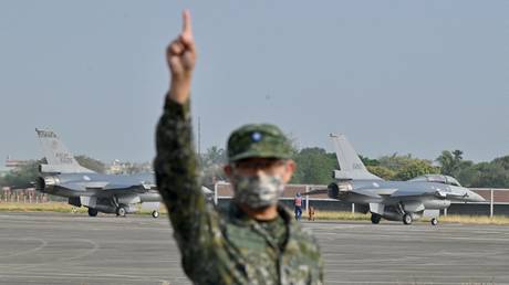 US implies Taiwan sovereignty with new weapon sale
