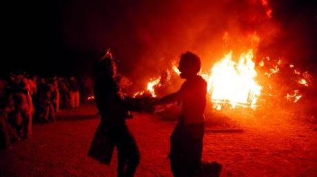 Burning Man attendees stranded in the desert (VIDEOS)