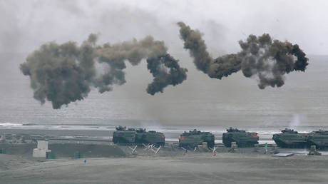 FILE PHOTO: Taiwan's military holds drills of the annual Han Kuang military exercises that simulate an anti-landing operations near the coast in New Taipei City, July 27, 2023