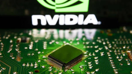 US expands microchip blacklist – Reuters