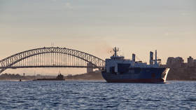 Australia demands China lift trade barriers