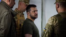 Zelensky threatened by possible military coup – former CIA analyst