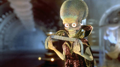 On the set of Mars Attacks!, directed by Tim Burton.
