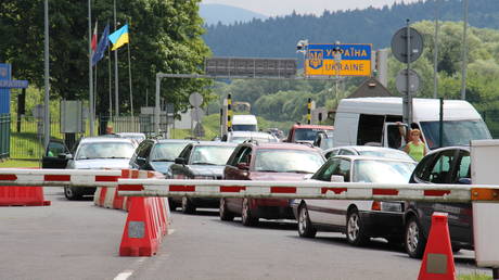 FILE PHOTO: The checkpoint 'Smilnitsa-Kroscenko' on the Polish-Ukrainian border