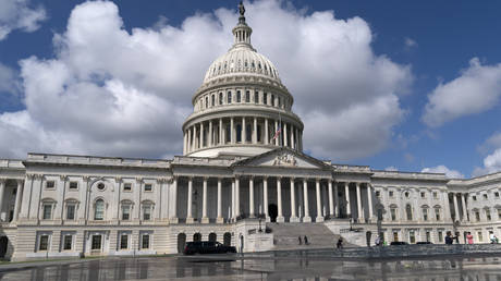 Activists ‘occupy’ office in US Congress to demand funding (VIDEO)