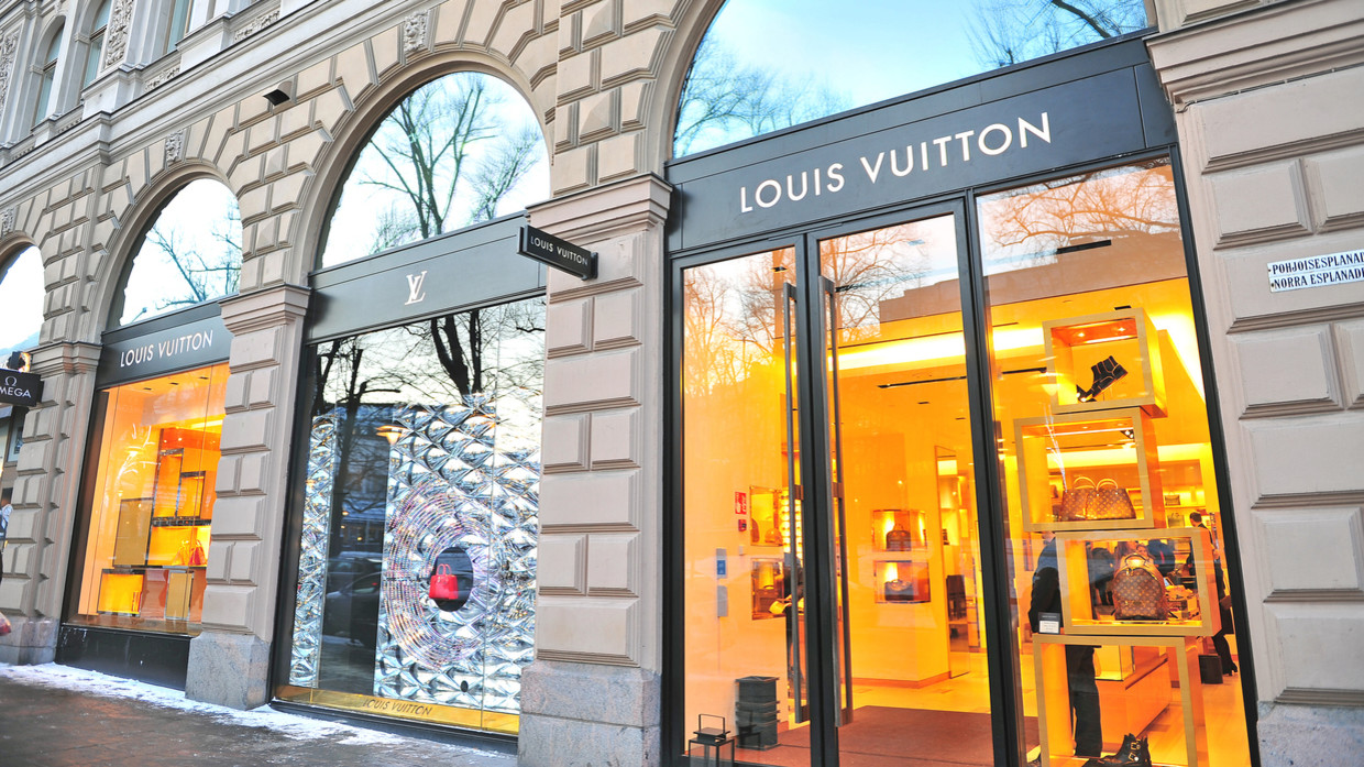 Louis Vuitton takes over Brisbane landmark - Ragtrader