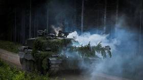 British Challenger 2 tank hit in Ukraine