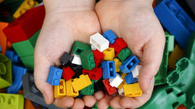 Lego scraps plans to ditch oil-free bricks – FT