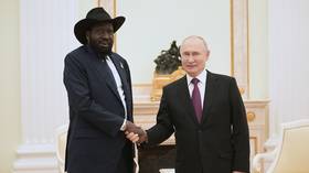 Putin meets with South Sudanese president