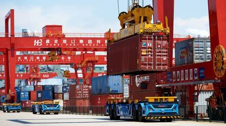 Platforms for railway containers at Yanluo Port in Wuhan. In 2022, a direct route to the port of Vladivostok was opened from the port of Yanlo.