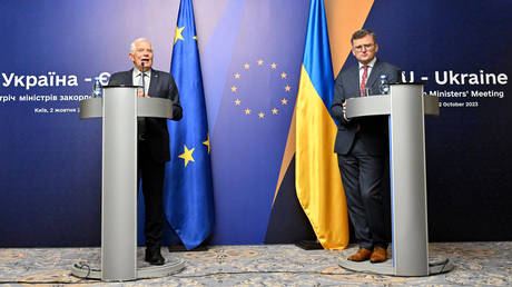 EU High Representative for Foreign Affairs and Security Policy Josep Borrell (L) and Ukraine's Foreign Minister Dmitry Kuleba at a press conference in Kiev, October 2, 2023.