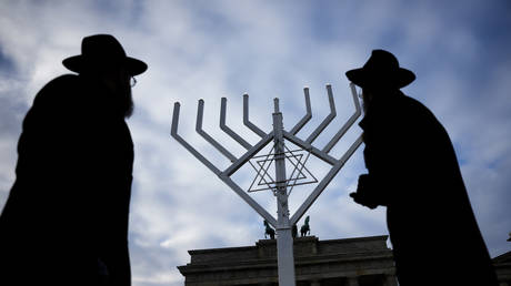 German Jews told to hide symbols