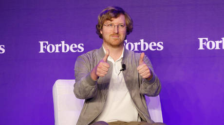 Russian tycoon buying Forbes &ndash; WaPo