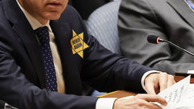 Israelis wear yellow stars at the UN