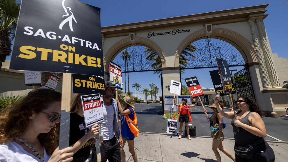 Longest-ever Hollywood strike ends