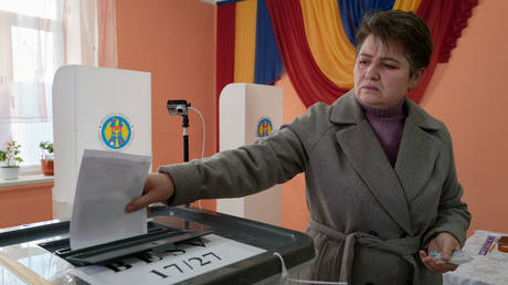 Local residents cast their ballots to choose mayors and municipal councils in the local elections on November 5, 2023 in Balti, Moldova.