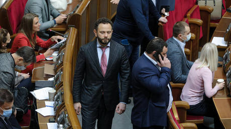 FILE PHOTO. Alexander Dubinsky (C) pictured during a session of the Ukrainian parliament.