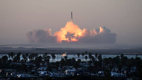 Zweiter Start einer SpaceX-Rakete endet in einer Explosion (VIDEO) – RT World News