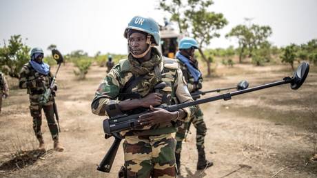 UN schließt einen weiteren Friedensstützpunkt in Mali – RT Africa