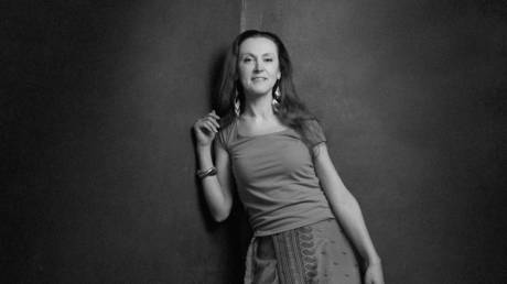 Russische Schauspielerin bei ukrainischem Raketenangriff getötet – RT Russland & ehemalige Sowjetunion