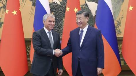 Russia’s top lawmaker hails closer ties with China — RT World News