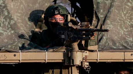 Израильские войска открыли огонь по палестинским мирным жителям на фоне прекращения огня – AP — RT World News