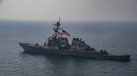 Chinese Navy chases off US destroyer – military — RT World News