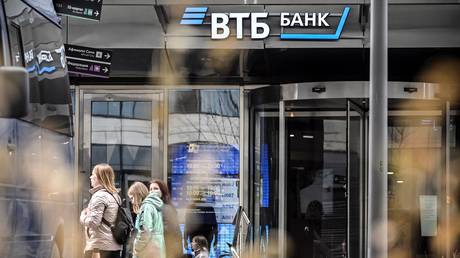 Sanktionierte russische Kreditgeber hatten ein „äußerst erfolgreiches“ Jahr – Top-Banker – RT Business News