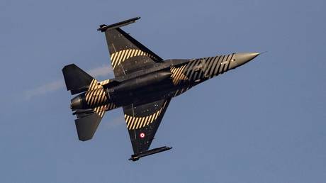 Türkiye demanding F-16s for NATO expansion – Sweden — RT World News